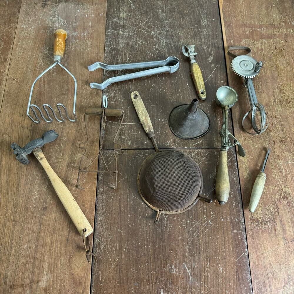 Antique Vintage‎ Metal & Wood Handle Primitive Kitchen Utensil Bundle 10 pieces